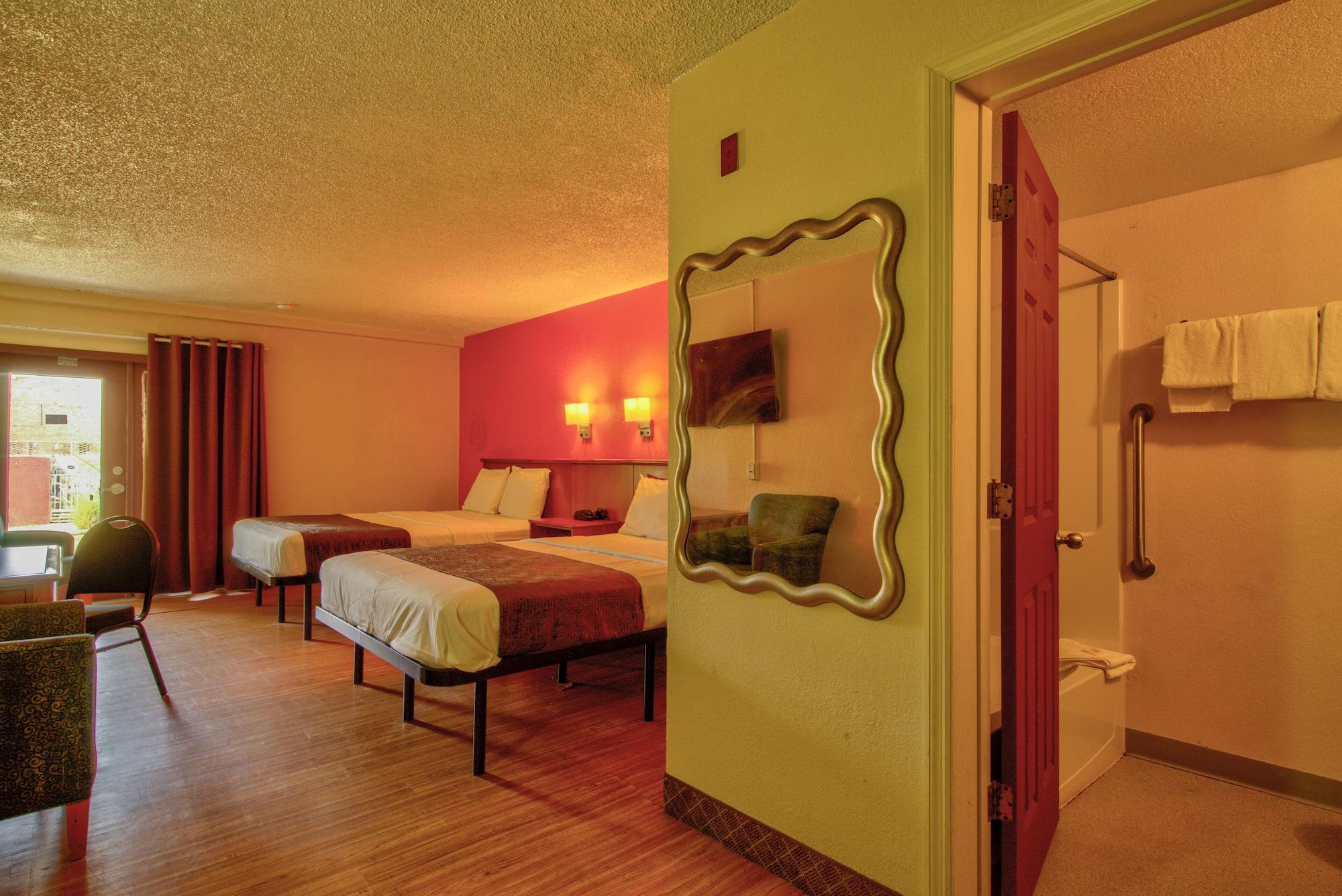 Clearwater Hotel * Clearwater