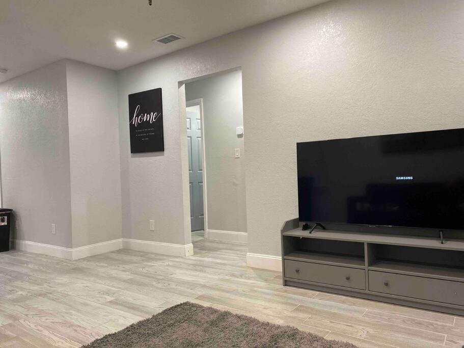 Lovely 2-bedrooms Apartment Clearwater