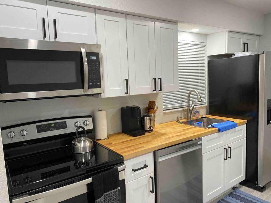Apartment Lovely 2-bedrooms Clearwater