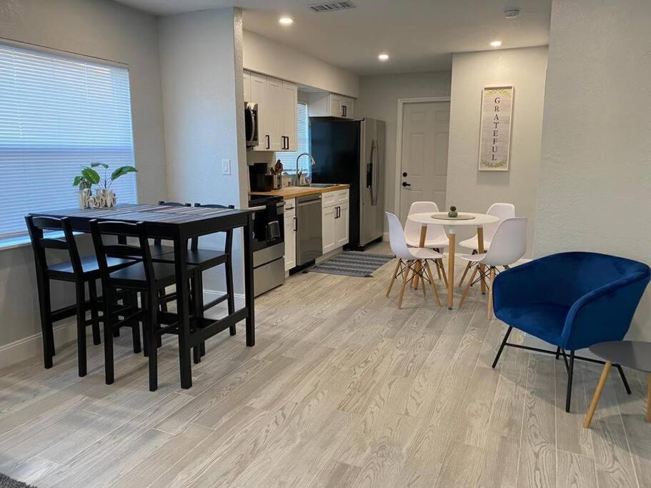 Lovely 2-bedrooms * Clearwater
