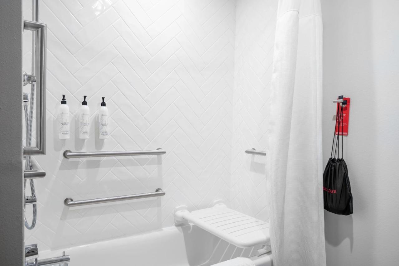 Towneplace By Marriott Tampa