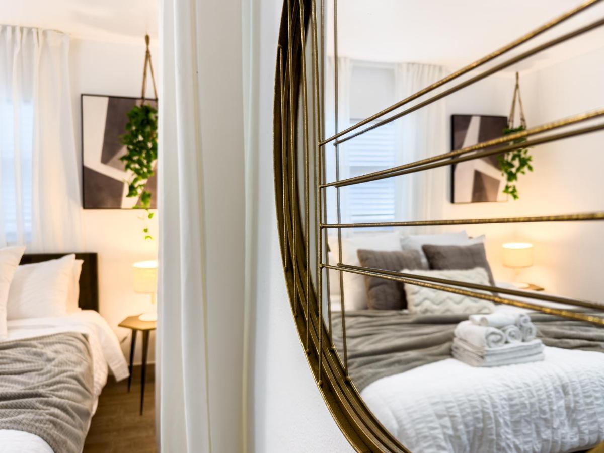 1k Bed With Shared Pool 512
