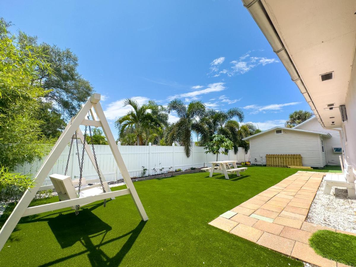 1k Bed With Shared Pool 512 *