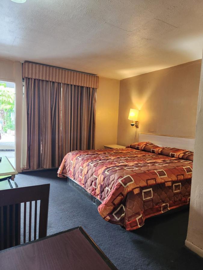 Econo Motel Clearwater