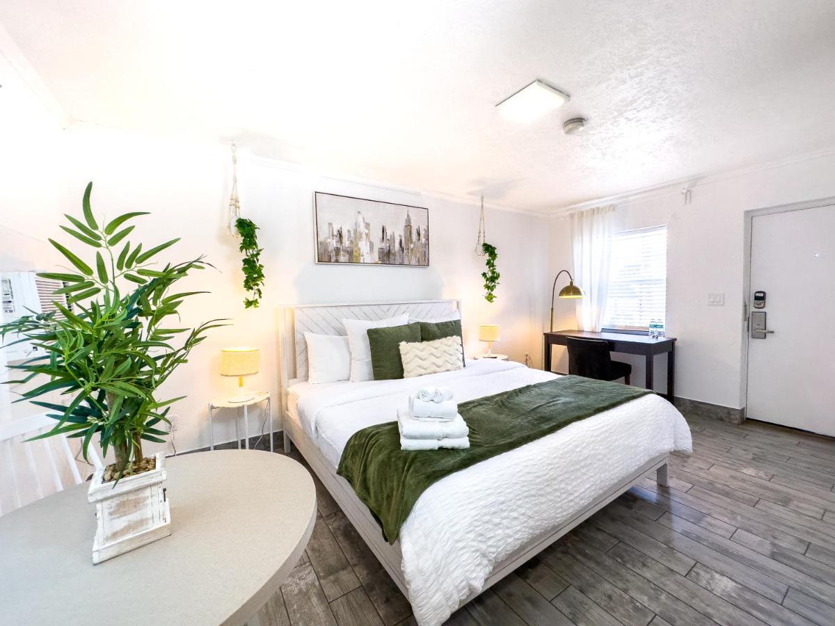 Apartment 1k Bed With Shared Pool 02