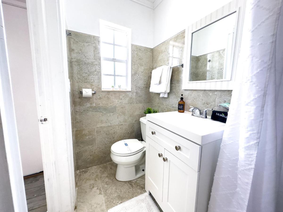 1k Bed With Shared Pool 02 Apartment Clearwater