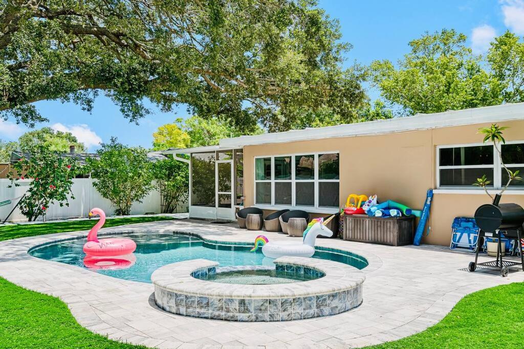 Heated Pool & Jetted -- Mins To Clearwater