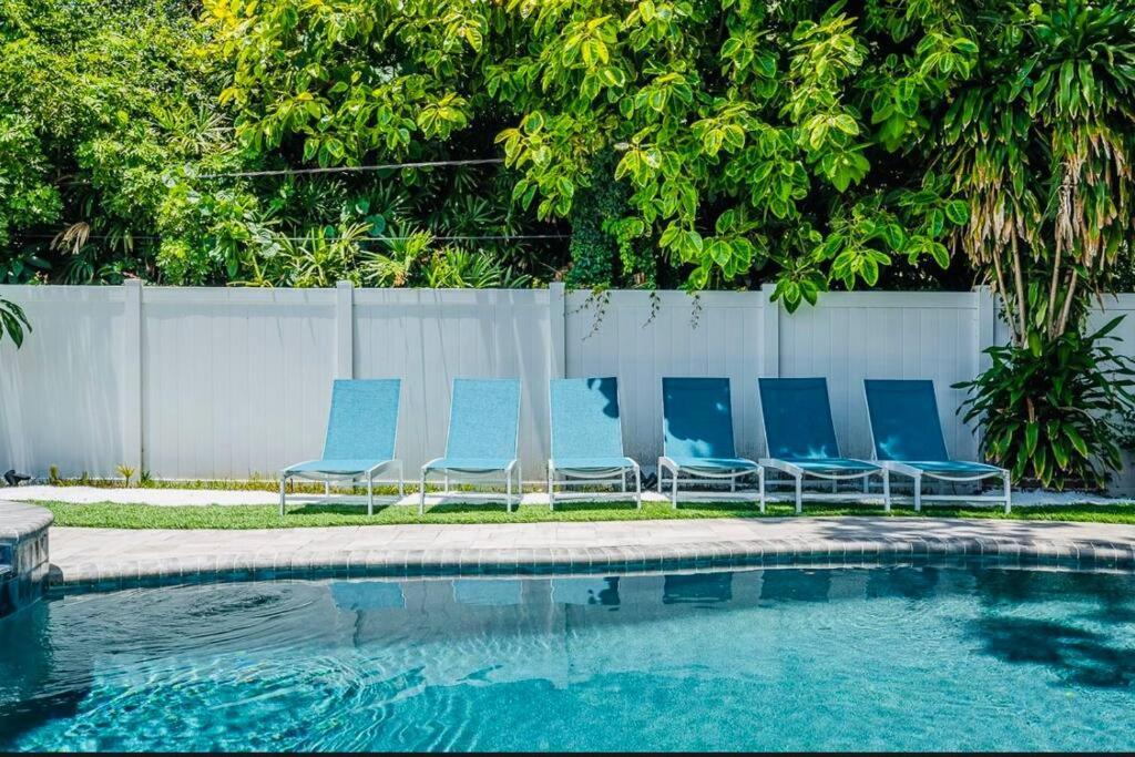 Villa Heated Pool & Jetted -- Mins To