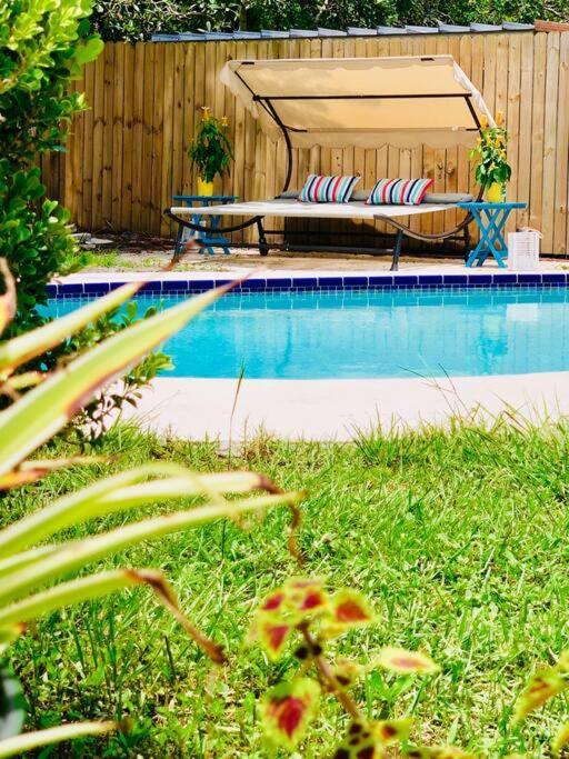 Paradise Hideaway Entire Guest Near Clearwater