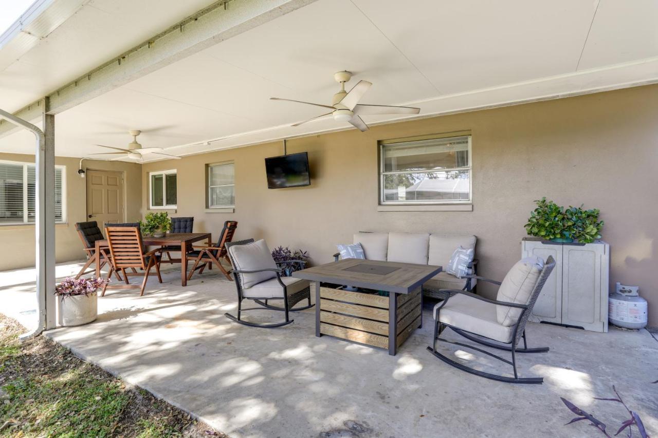 Oasis Gas Grill, Chairs And More!