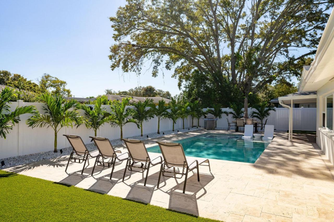 Heated Pool Hot Tub & Dunedin Pet Friendly Holiday home Clearwater