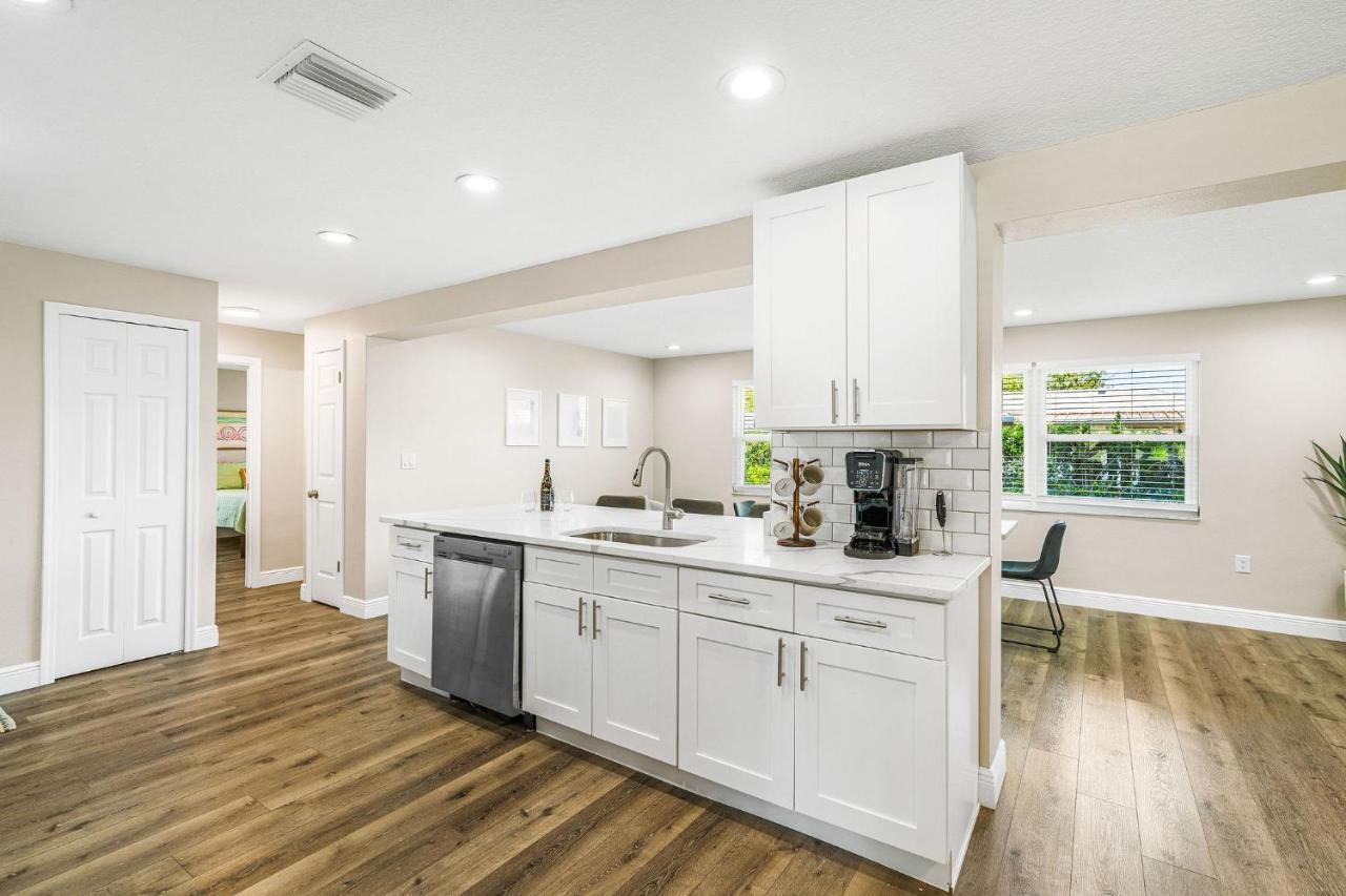Heated Pool Hot Tub & Dunedin Pet Friendly