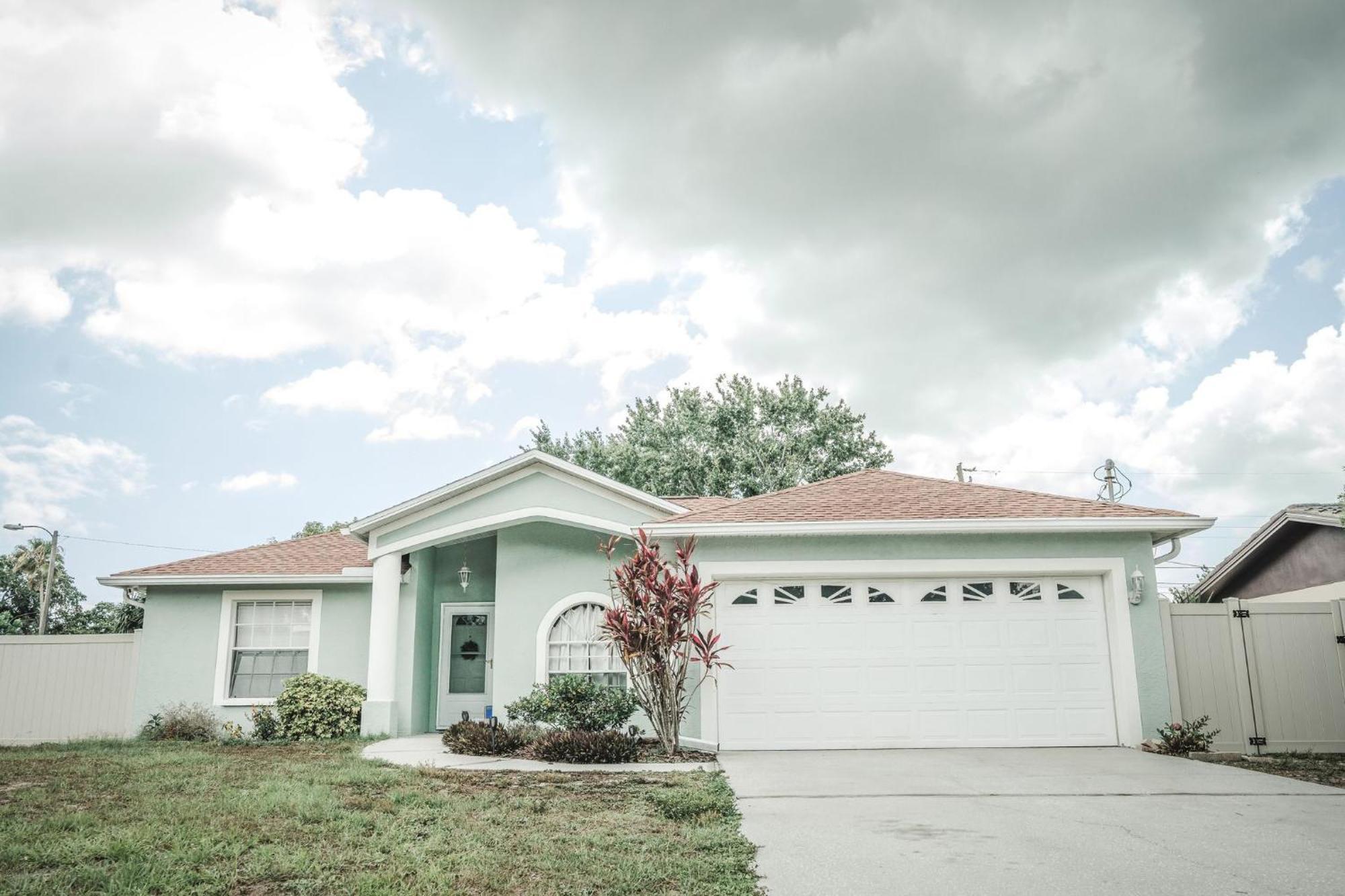 Holiday home Saltylux16 Heated Saltwater Pool, Near Beach, Honeymoon Island, Farmer Market