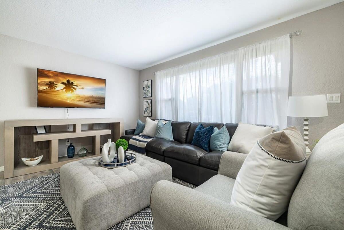 Monthly Rental~ Comfy Beds~ Great For Remote Work Holiday home Clearwater