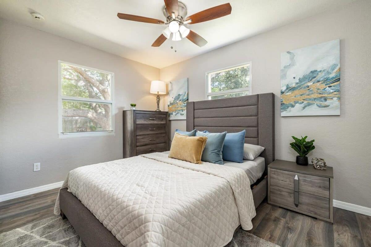 Holiday home Monthly Rental~ Comfy Beds~ Great For Remote Work