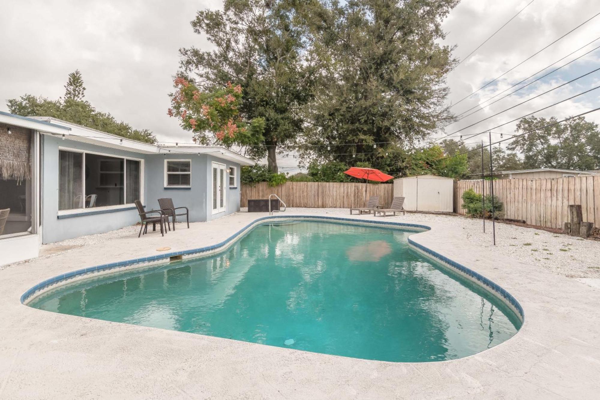 Holiday home Free Heated Pool 6 Mi To Clearwater