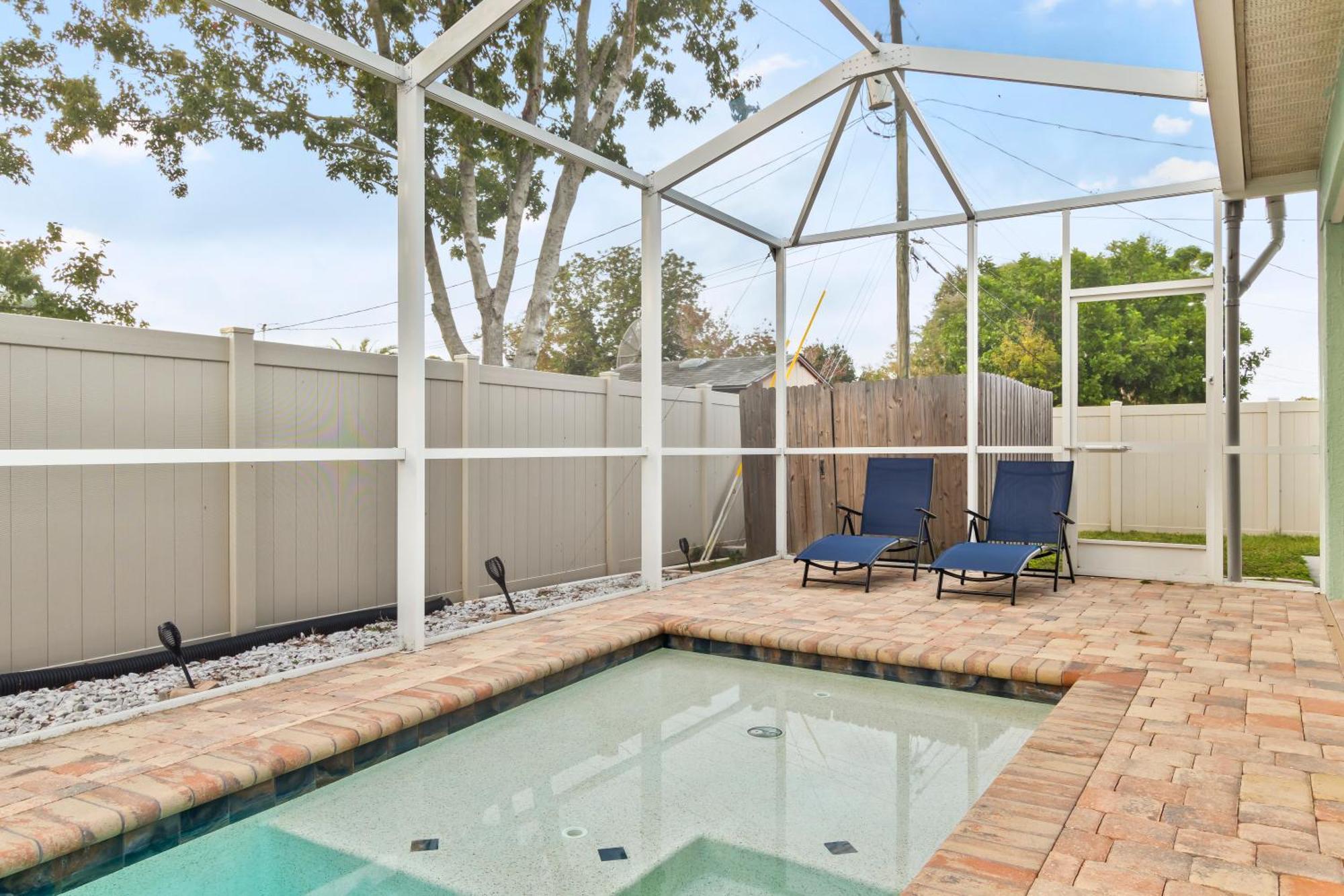 Holiday home Saltylux16 Heated Saltwater Pool, Near Beach, Honeymoon Island, Farmer Market