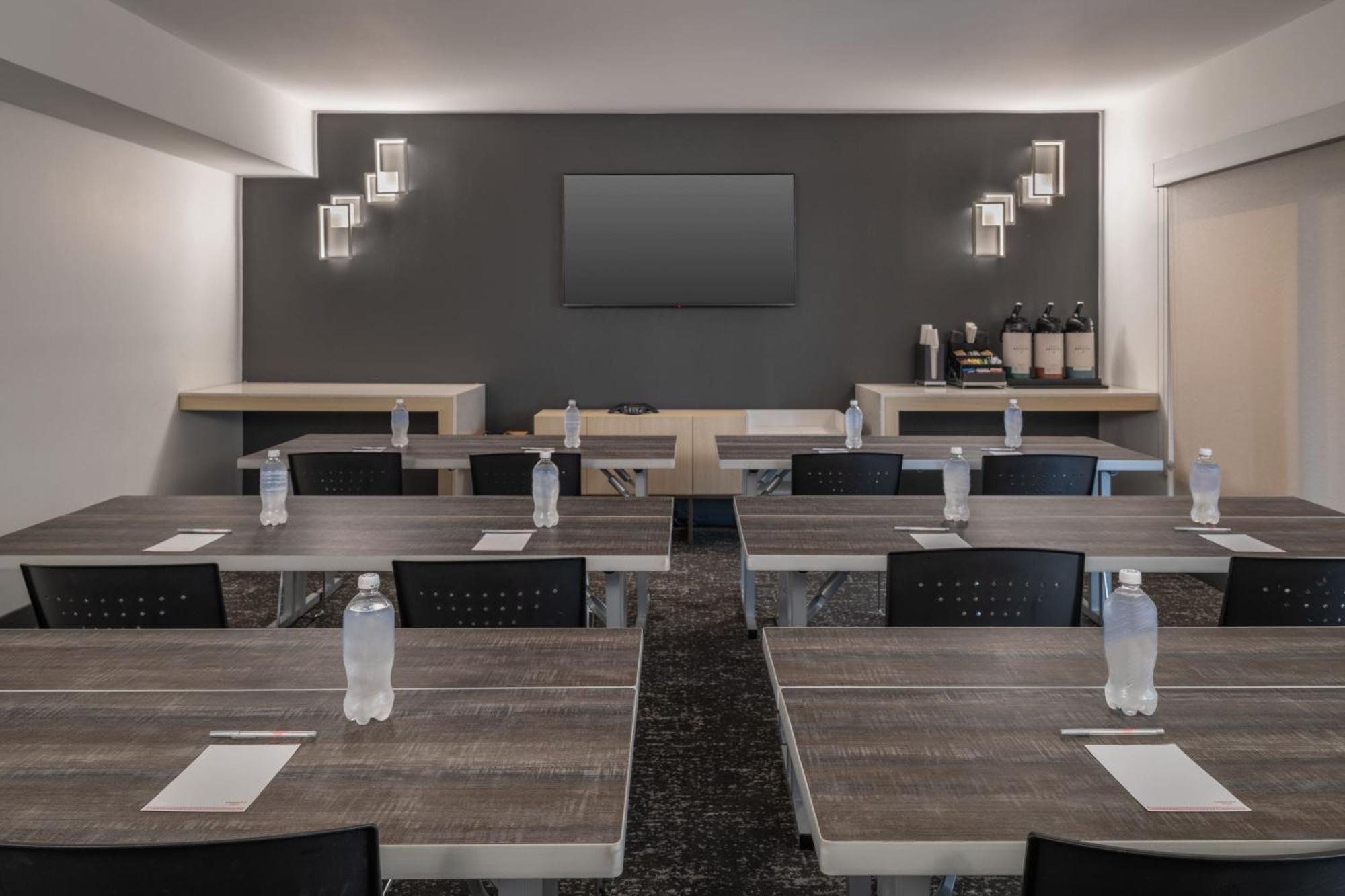 Towneplace By Marriott Tampa Hotel