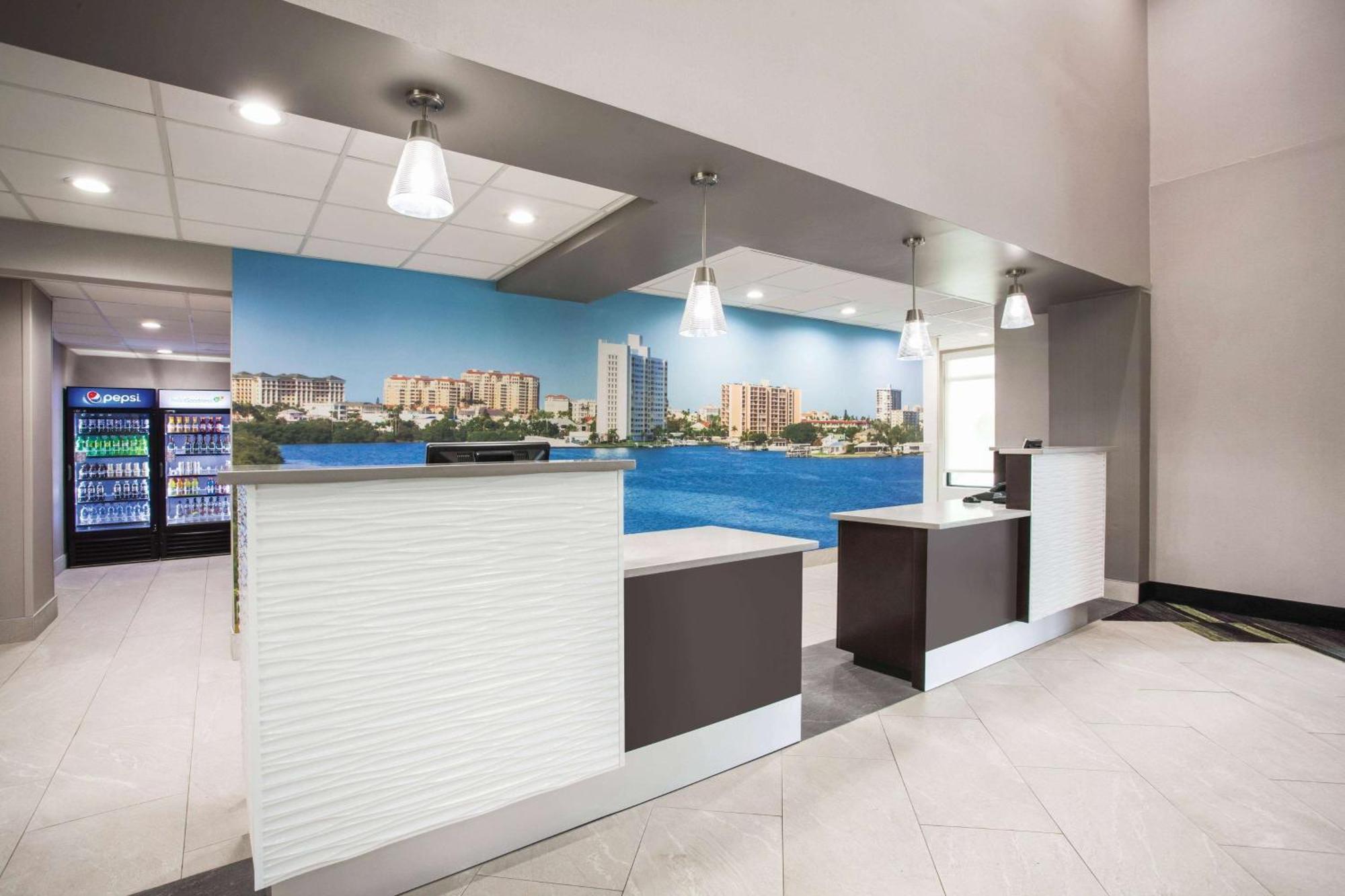 La Quinta By Wyndham South