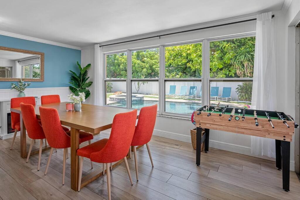 Heated Pool & Jetted -- Mins To Villa Clearwater