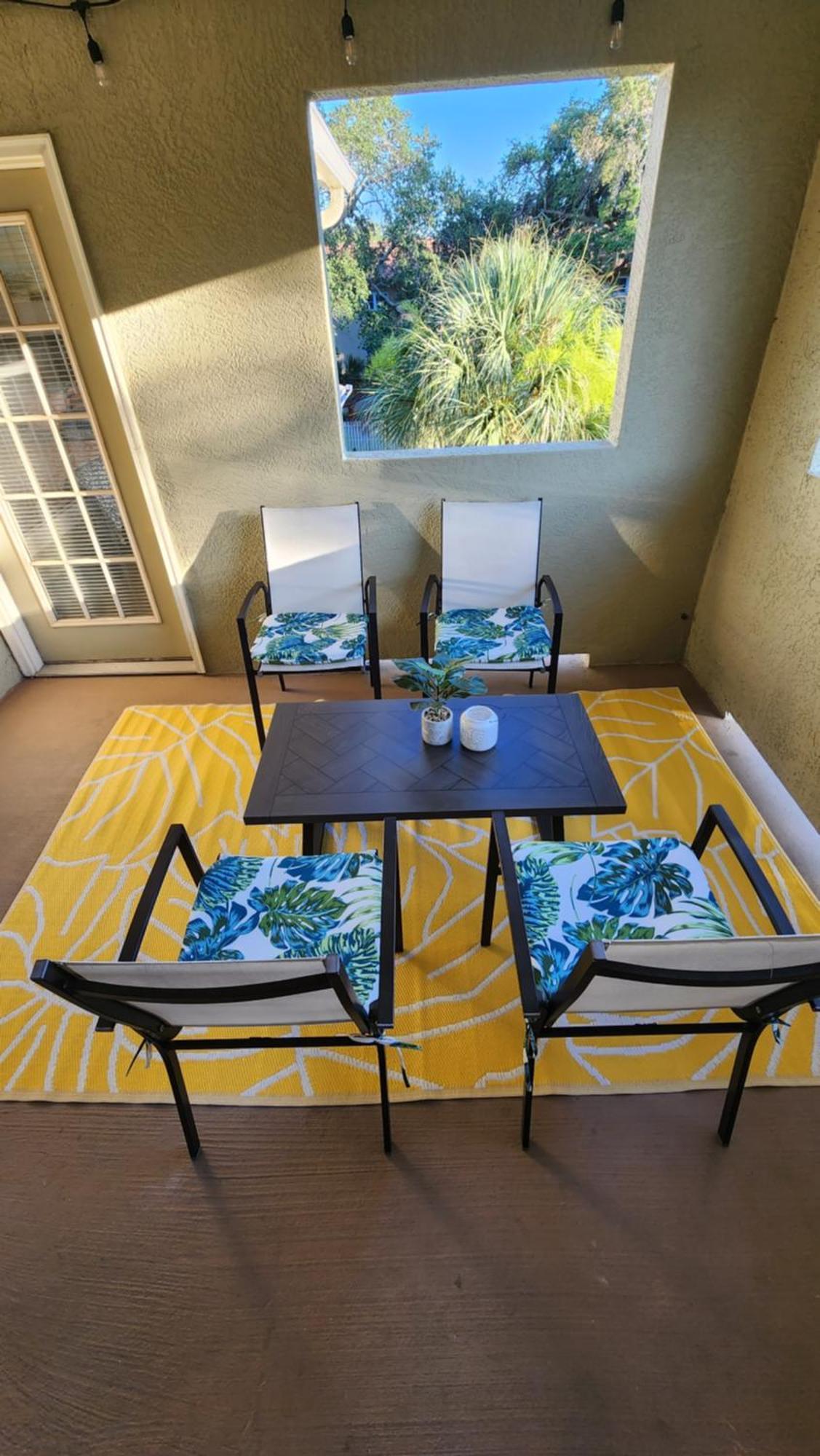 Dream Vacation Lovely Minutes From King Bed Heated Pool Gym *