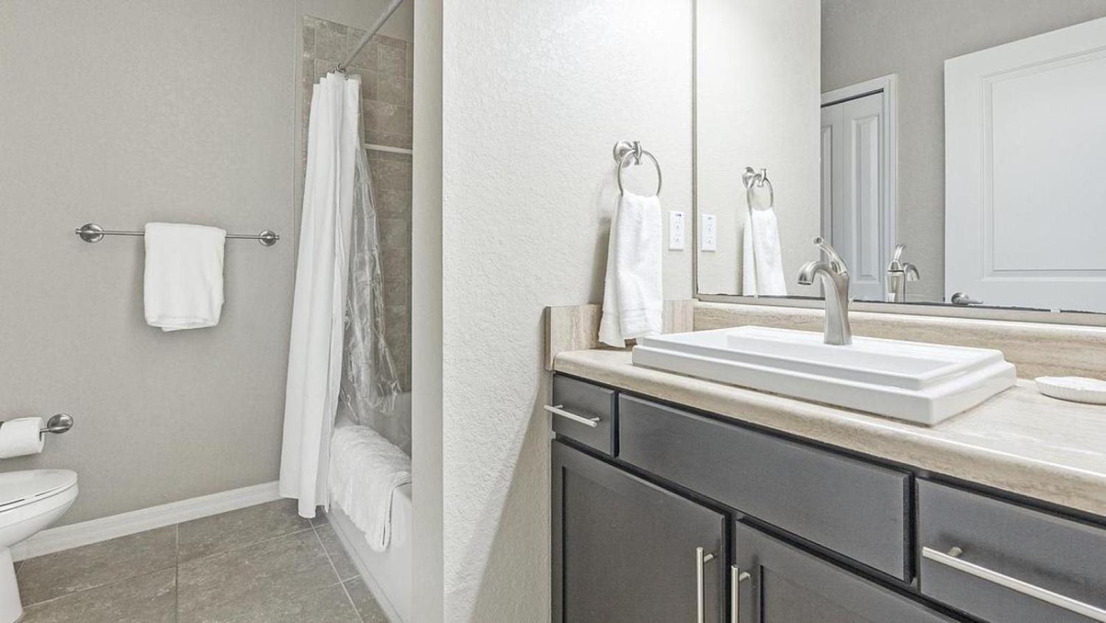 Apartment Landing - Modern With Amazing Amenities Clearwater