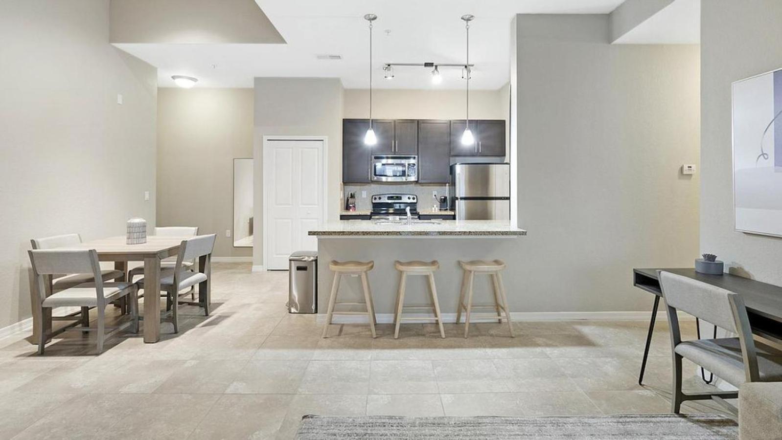 Landing - Modern With Amazing Amenities *