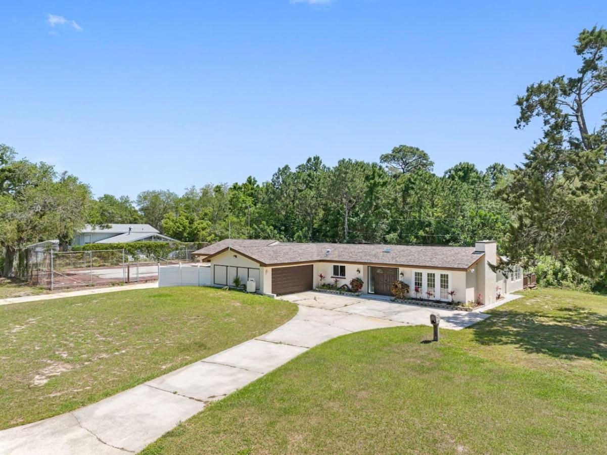 Villa Escape To Pool Luxury W 4-bedroom Clearwater