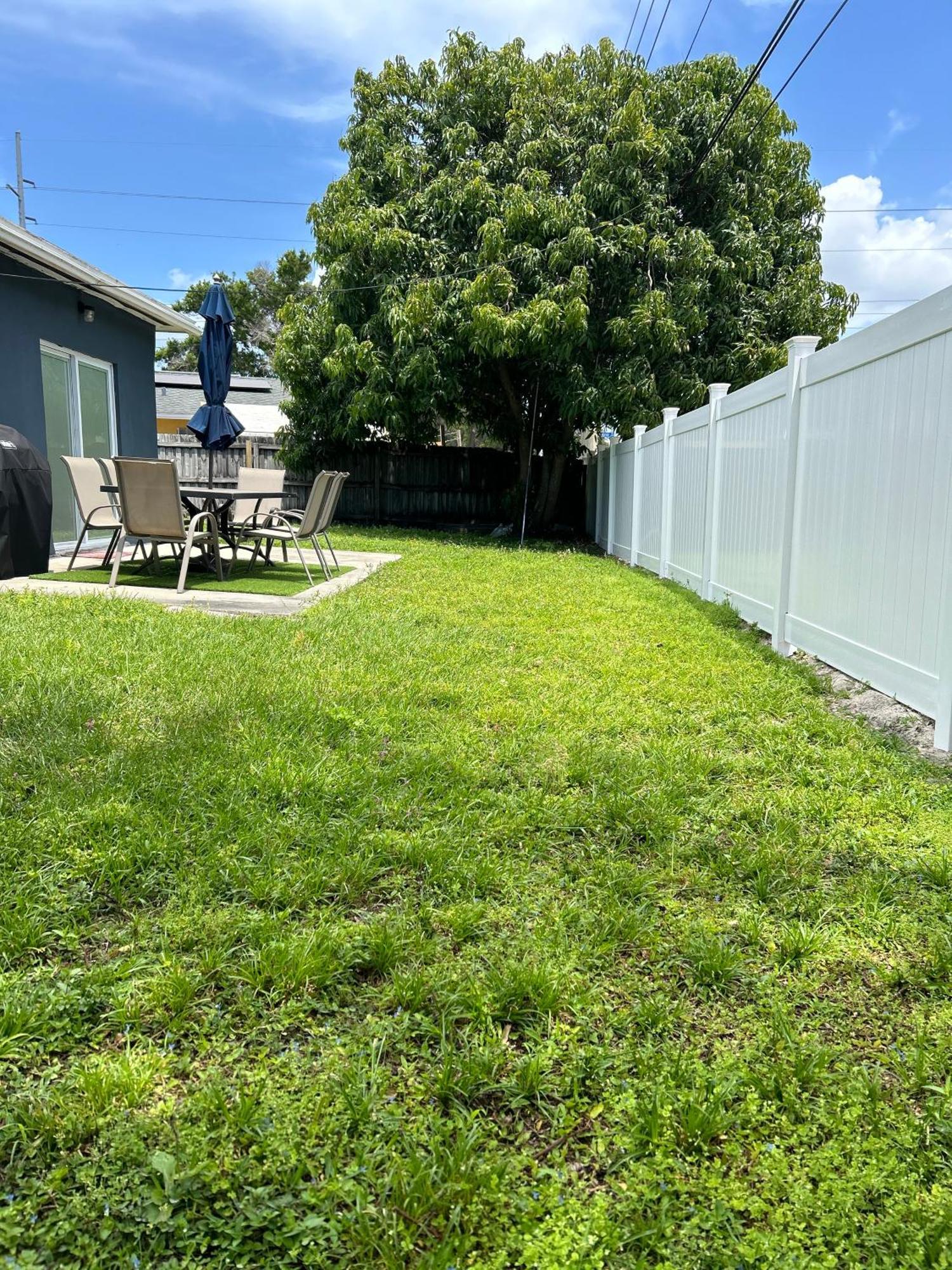 Cheerful 3 Bedroom Mins From Holiday home Clearwater