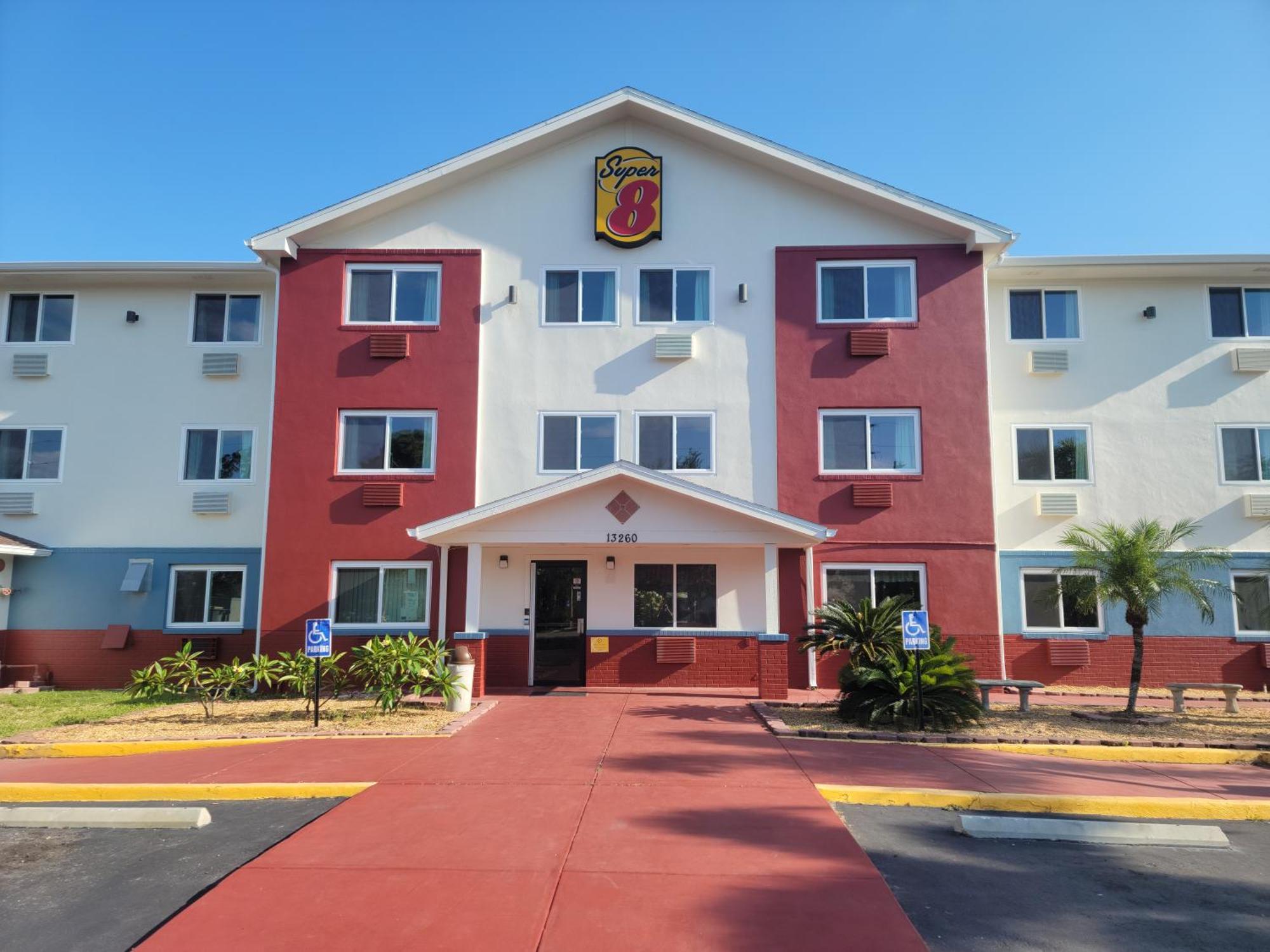 Super 8 By Wyndham Clearwater/st. Petersburg Airport Hotel Clearwater