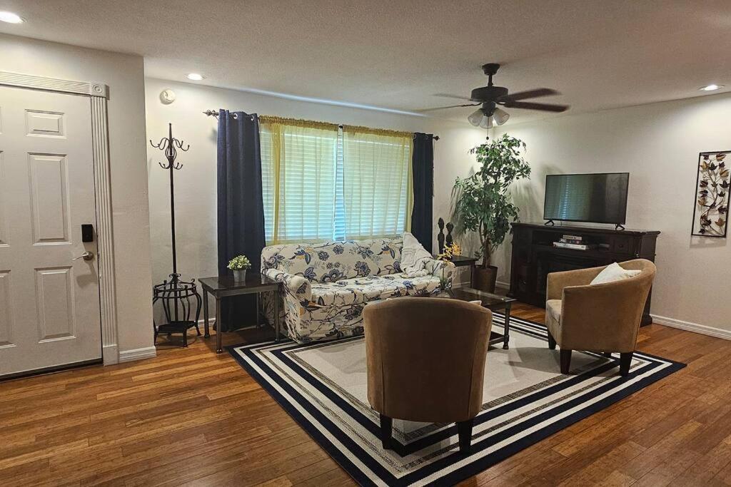 Cozy House Near The #1 Beaches In Fl! *