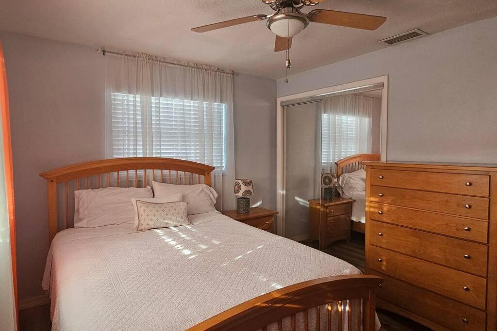 Apartment Cozy House Near The #1 Beaches In Fl!