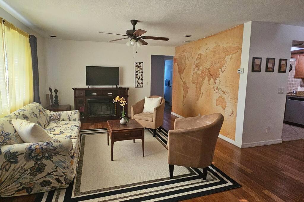 Cozy House Near The #1 Beaches In Fl! *
