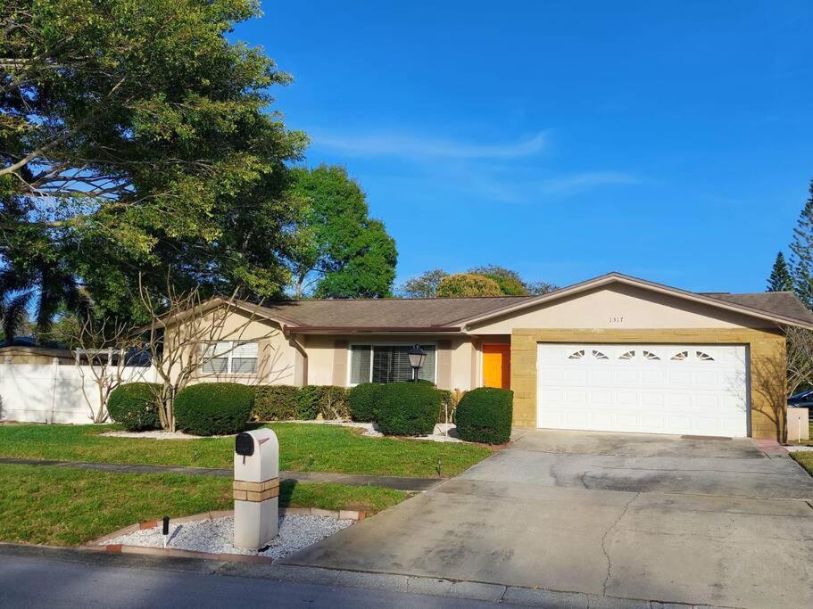 Cozy House Near The #1 Beaches In Fl! *