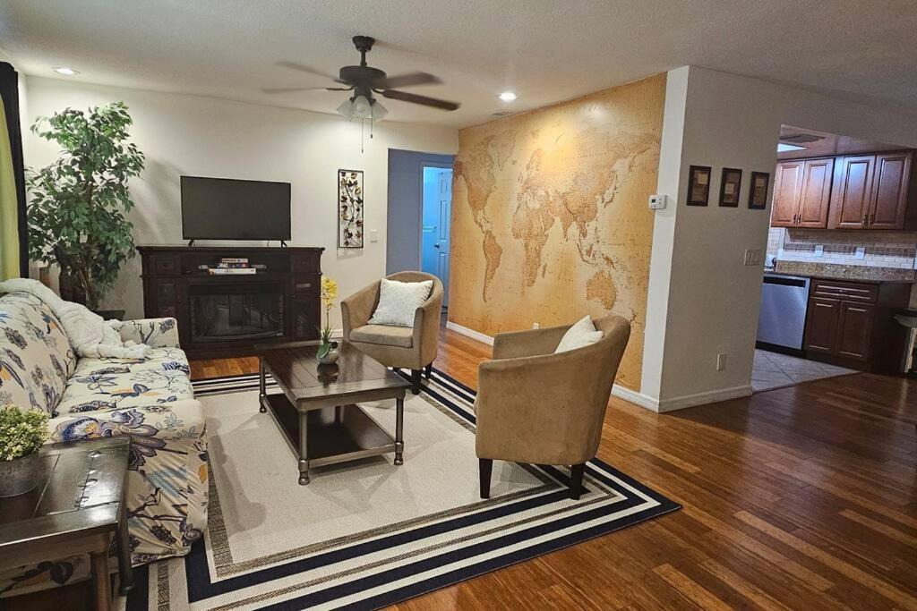 Cozy House Near The #1 Beaches In Fl! *