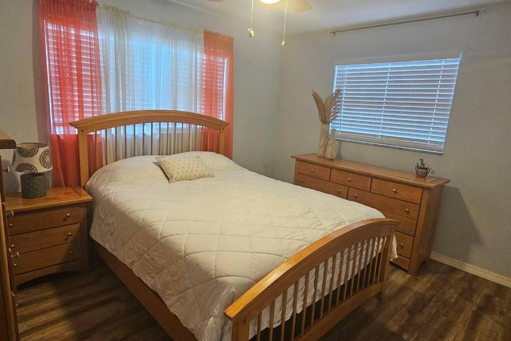Cozy House Near The #1 Beaches In Fl! Apartment *