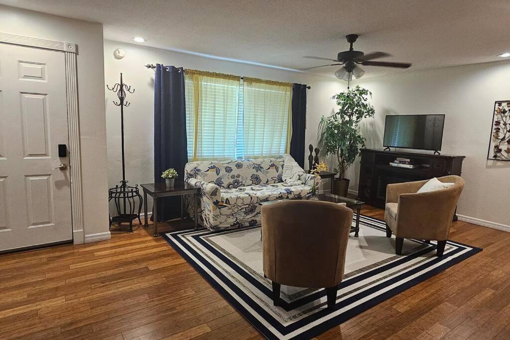 Apartment Cozy House Near The #1 Beaches In Fl!