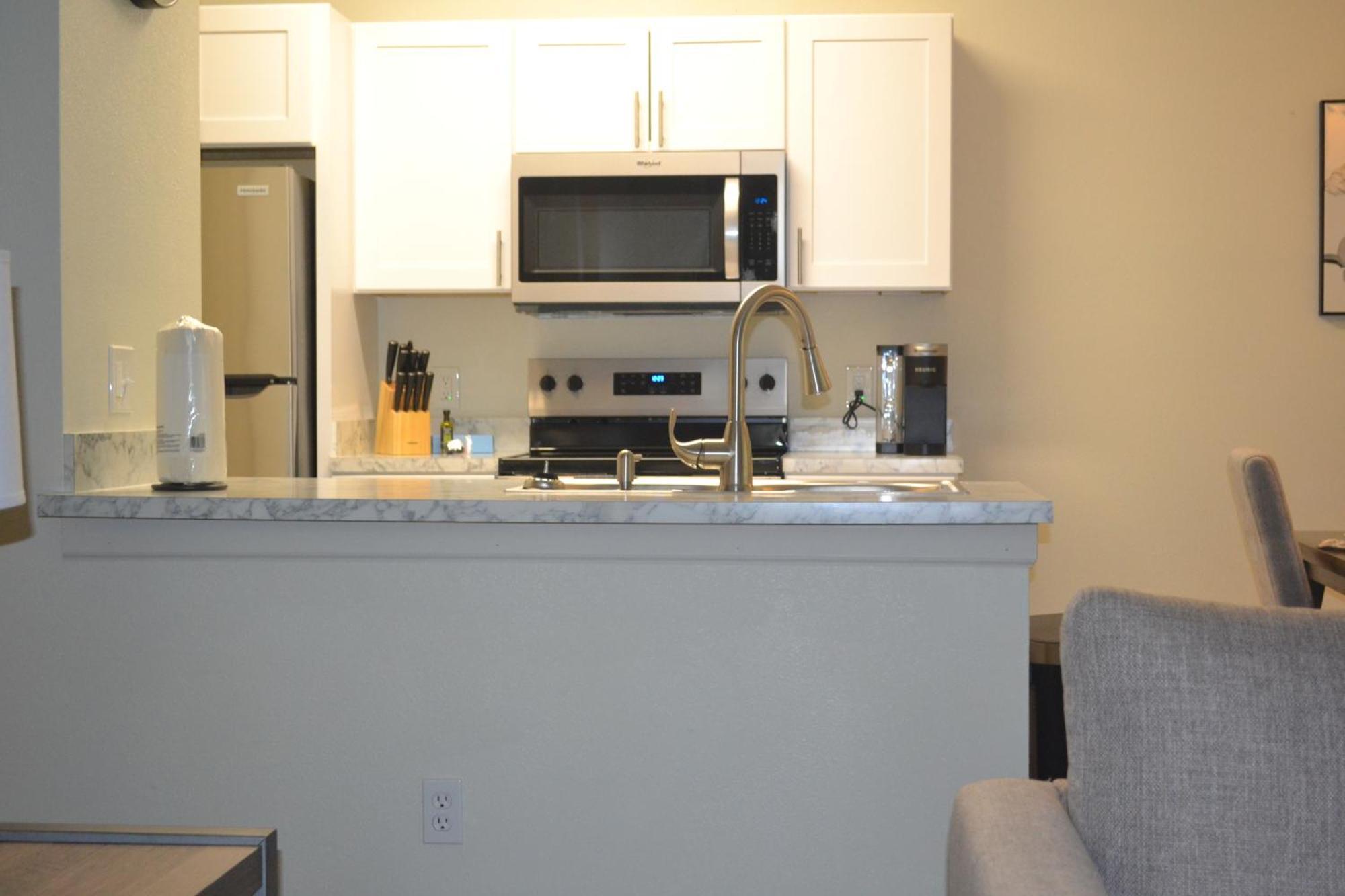 Aparthotel Stylish Near Clearwater's Beaches