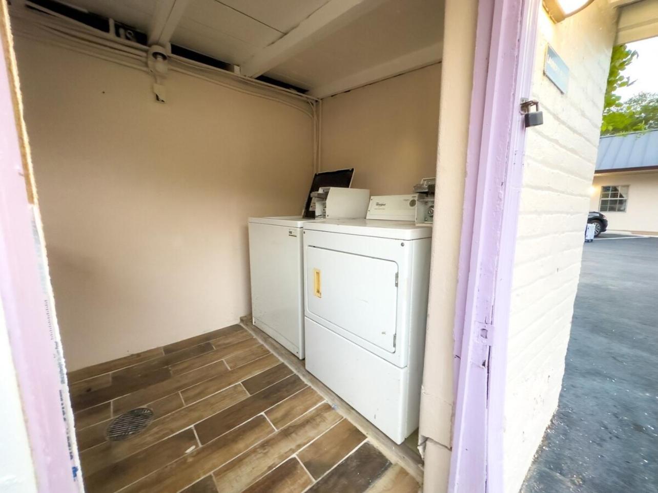 Holiday home 2b1b Stylish Little House W Shared Pool 511 *
