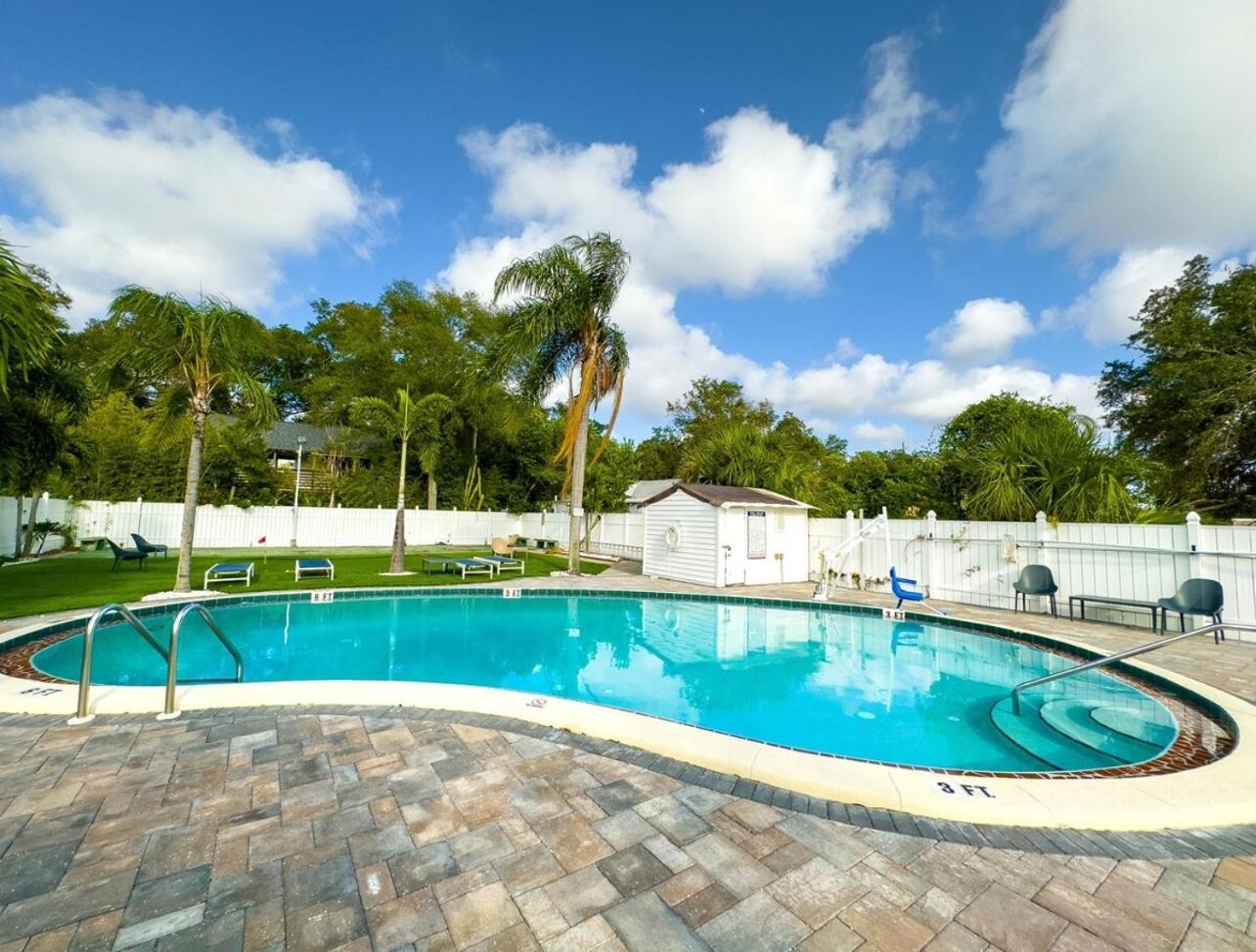 1k Bed With Shared Pool 512 Apartment *