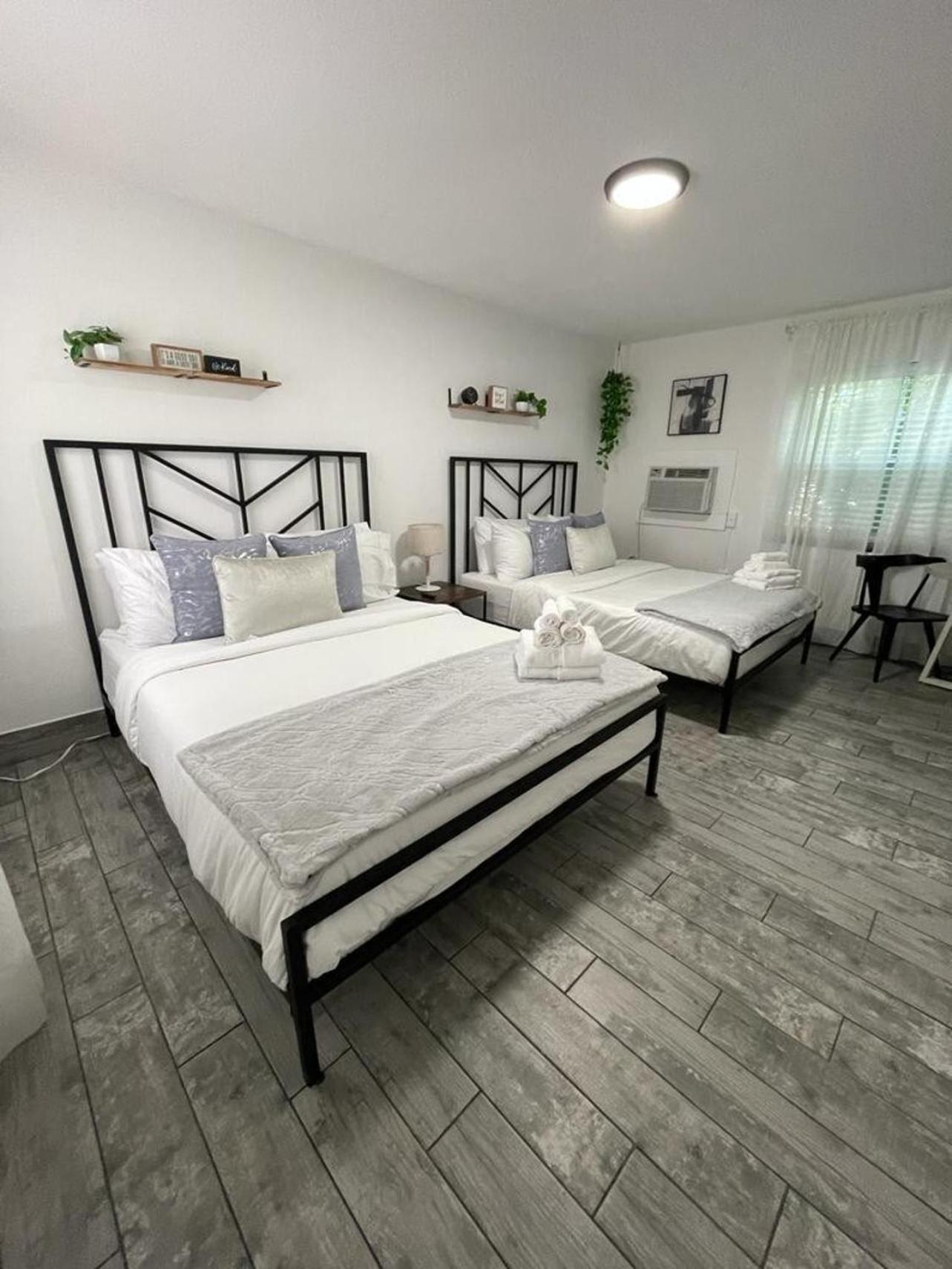Holiday home 2q Beds With Shared Pool 01