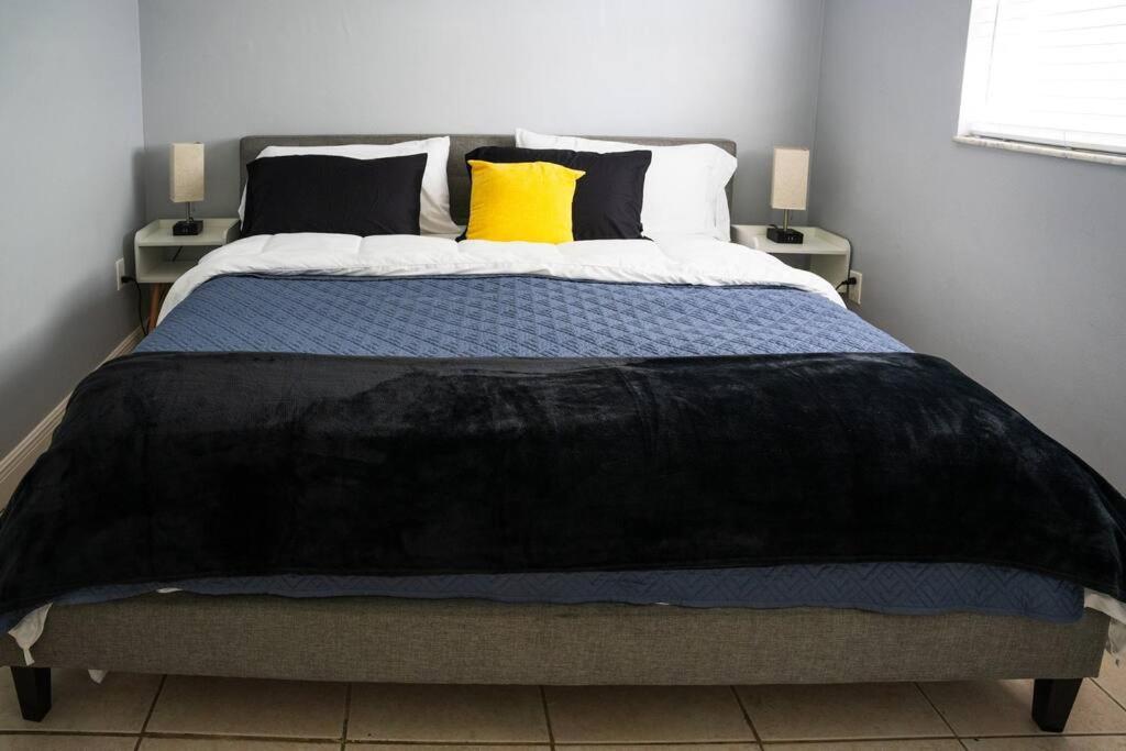 Apartment Minutes Away From Clearwater