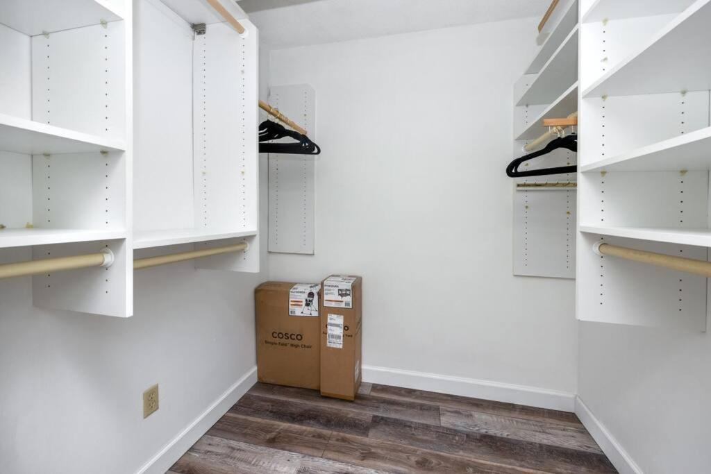 New! Cabana - Incredible With Private Heated Pool Clearwater