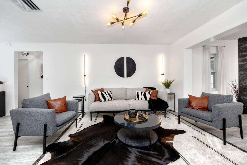 New! Cabana - Incredible With Private Heated Pool Holiday home
