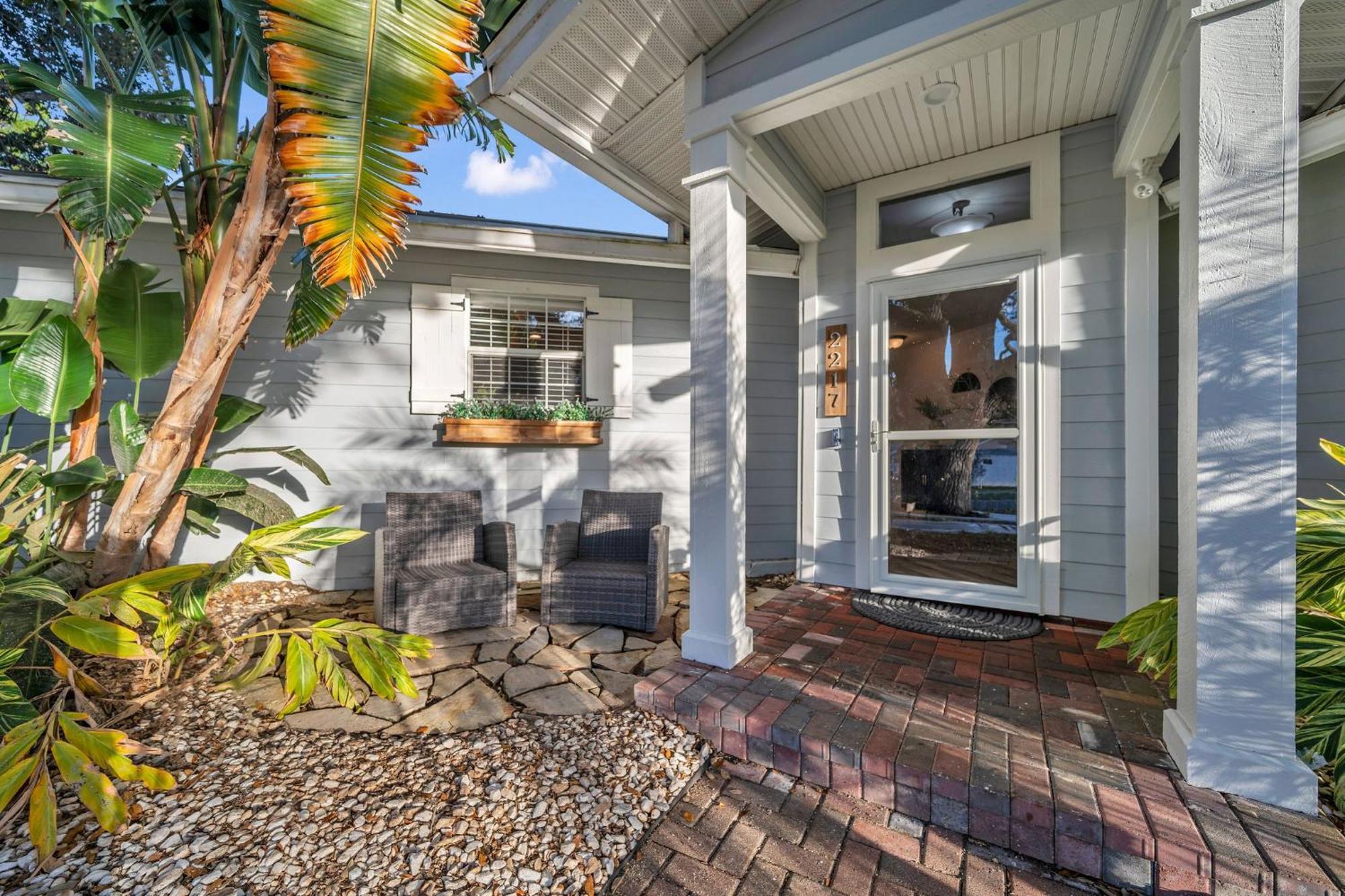 Holiday home Heated Pool, Stylish - Grand Cypress Retreat