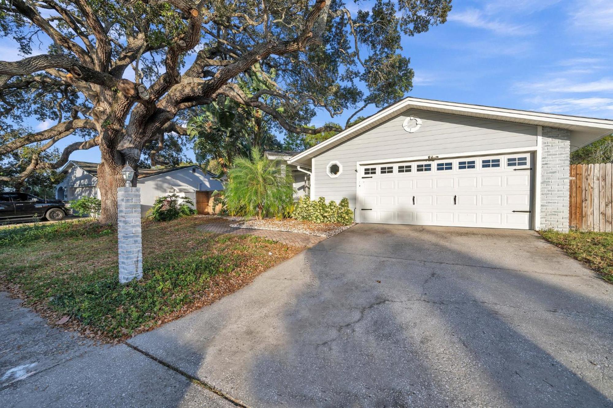 Heated Pool, Stylish - Grand Cypress Retreat Clearwater