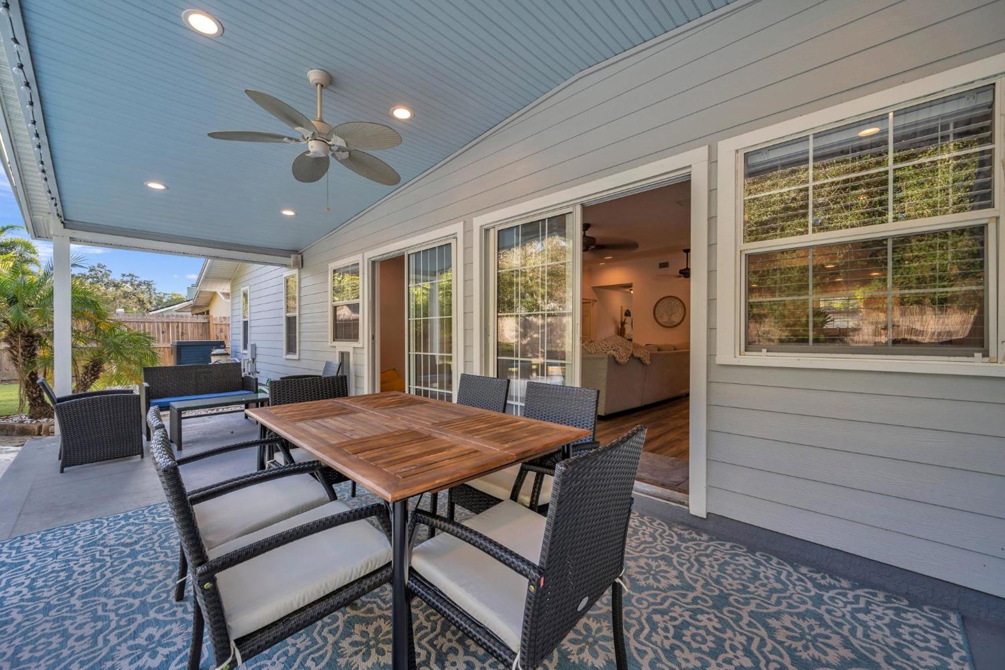 Holiday home Heated Pool, Stylish - Grand Cypress Retreat *