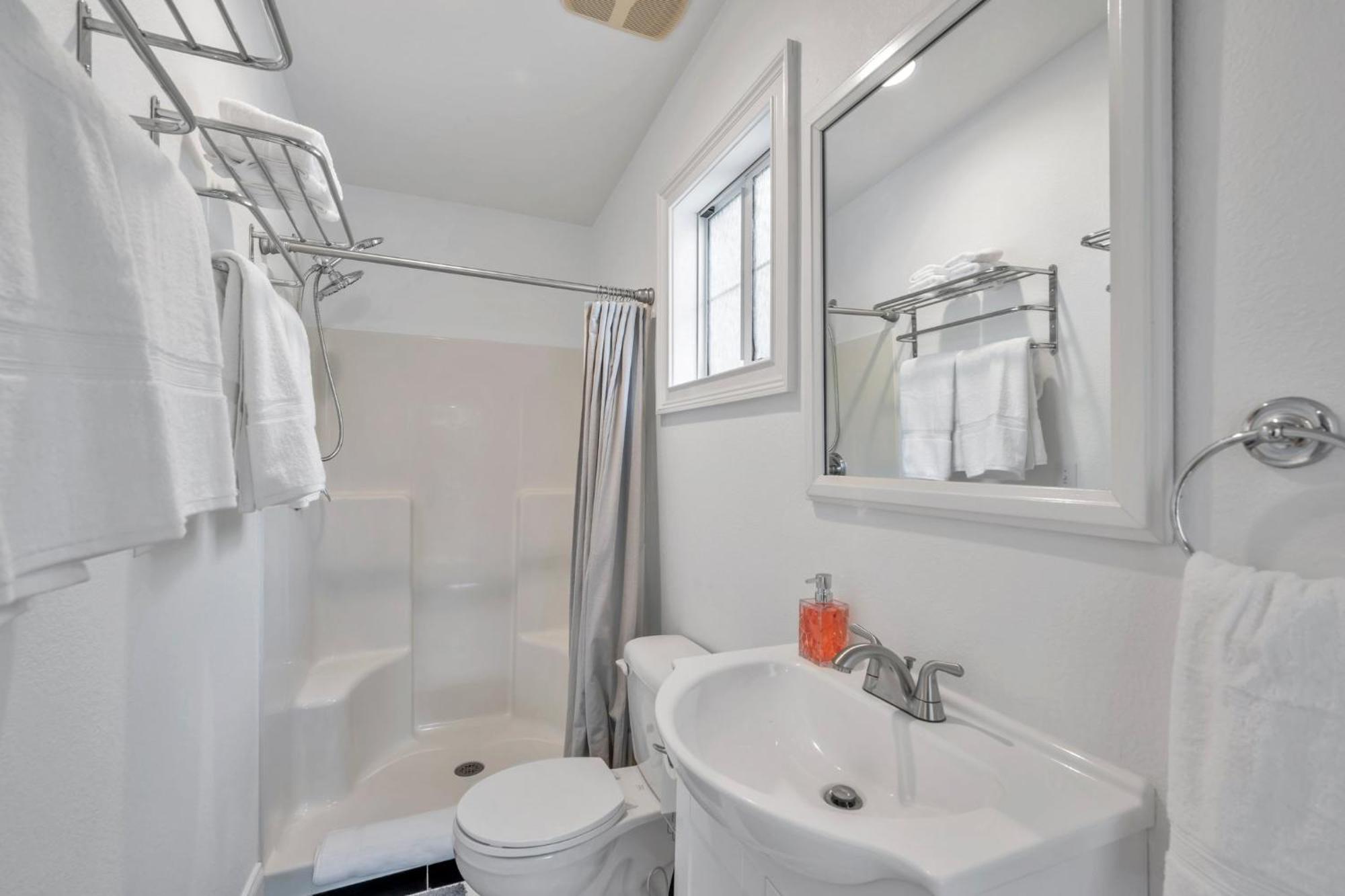 Holiday home Heated Pool, Stylish - Grand Cypress Retreat