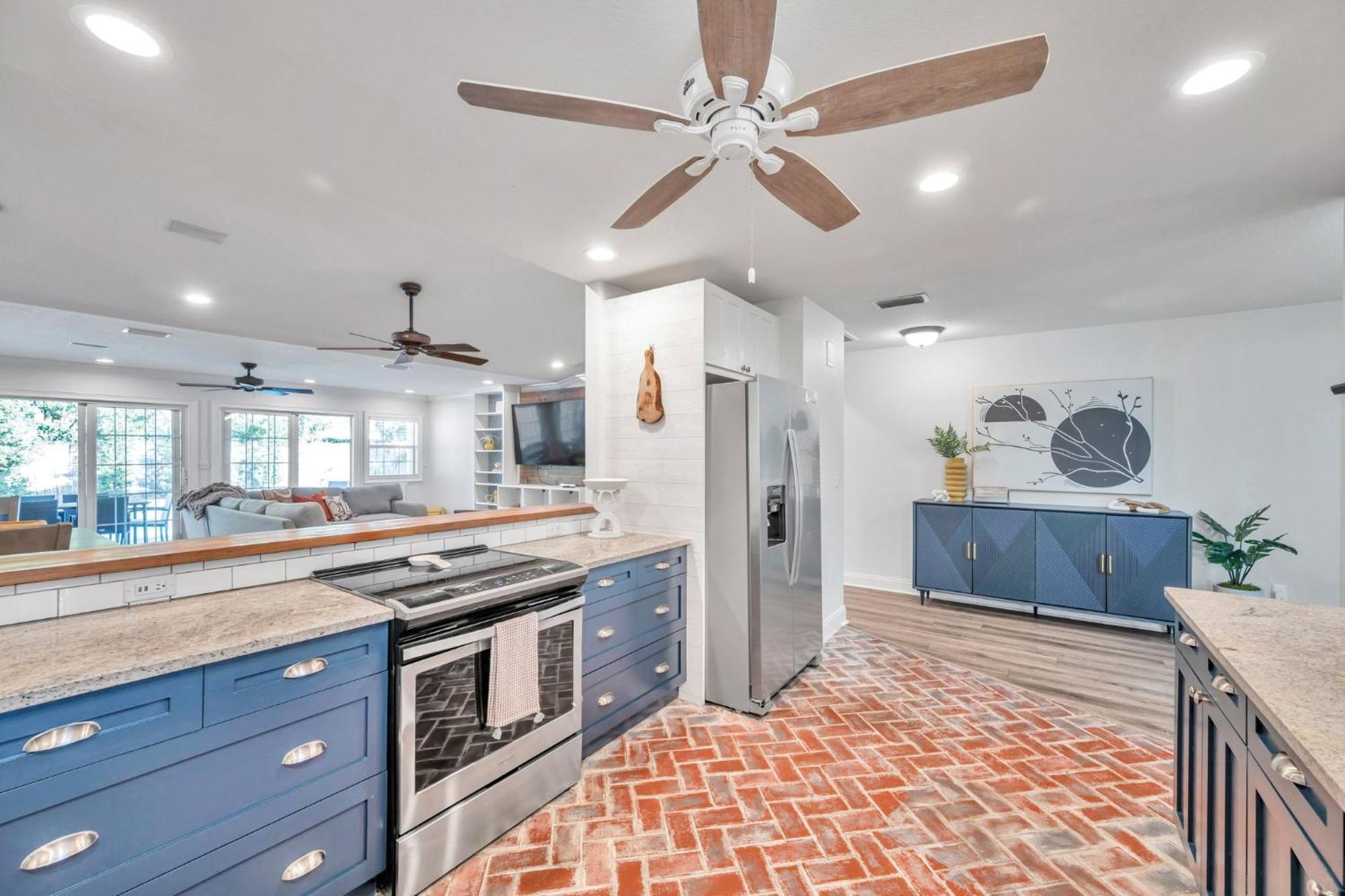 Heated Pool, Stylish - Grand Cypress Retreat