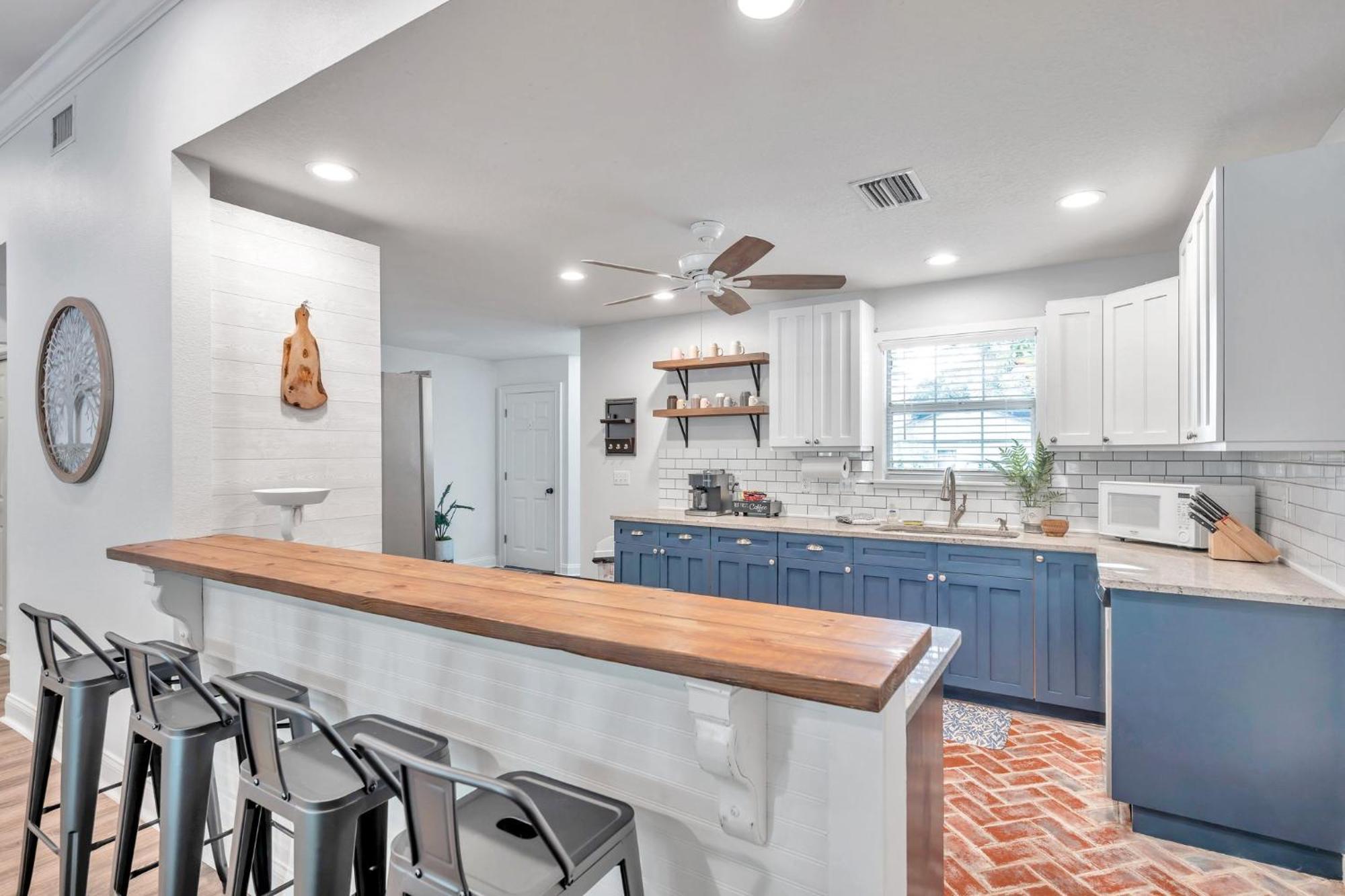 Holiday home Heated Pool, Stylish - Grand Cypress Retreat